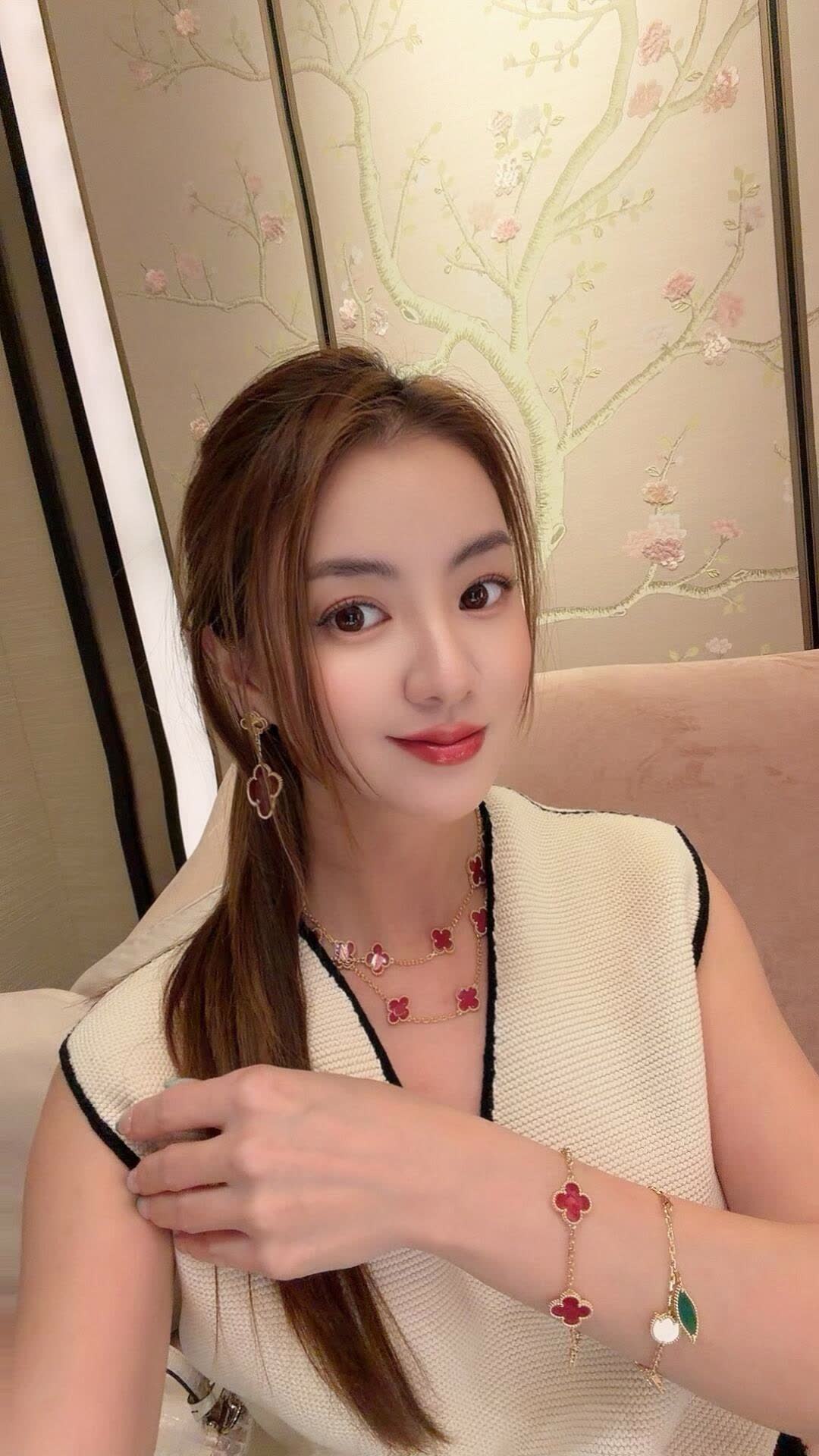 Van Cleef & Arpels Necklace Van Cleef & Arpels Necklace